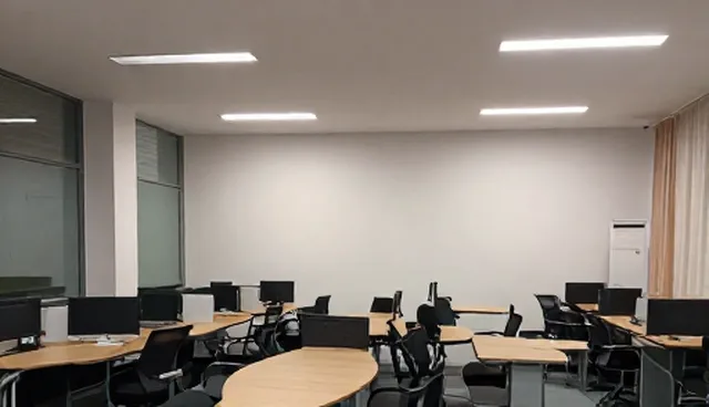 行业定制查询服务如何解决多行业数据差异问题